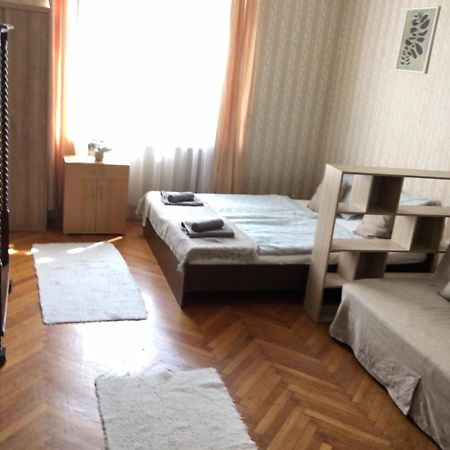 בודפשט Cozy Flat At Stadionok M Station מראה חיצוני תמונה