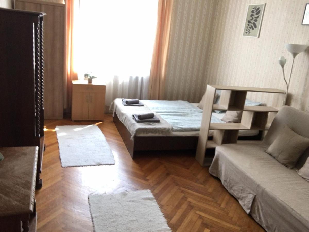 בודפשט Cozy Flat At Stadionok M Station מראה חיצוני תמונה