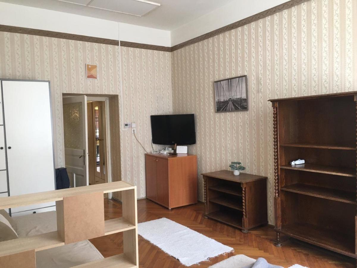 בודפשט Cozy Flat At Stadionok M Station מראה חיצוני תמונה