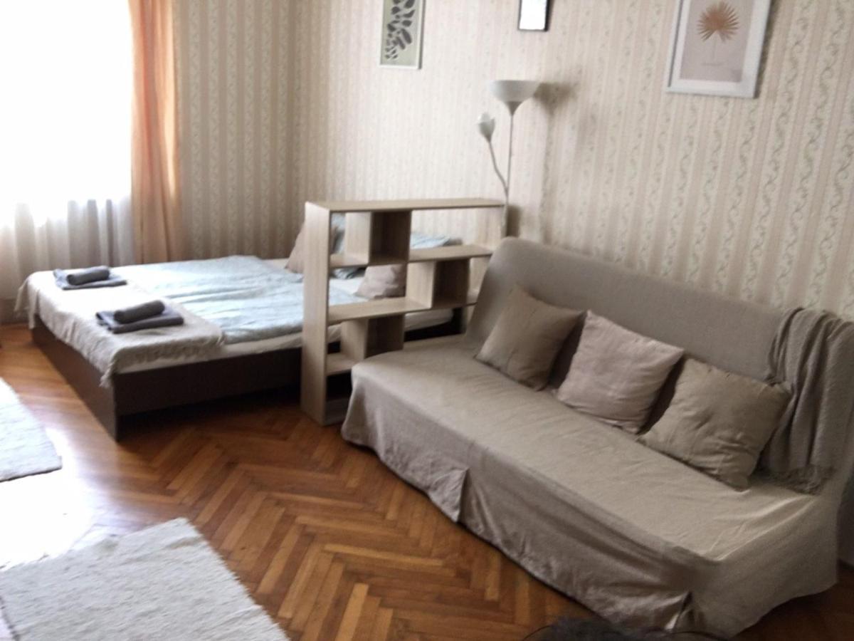 בודפשט Cozy Flat At Stadionok M Station מראה חיצוני תמונה