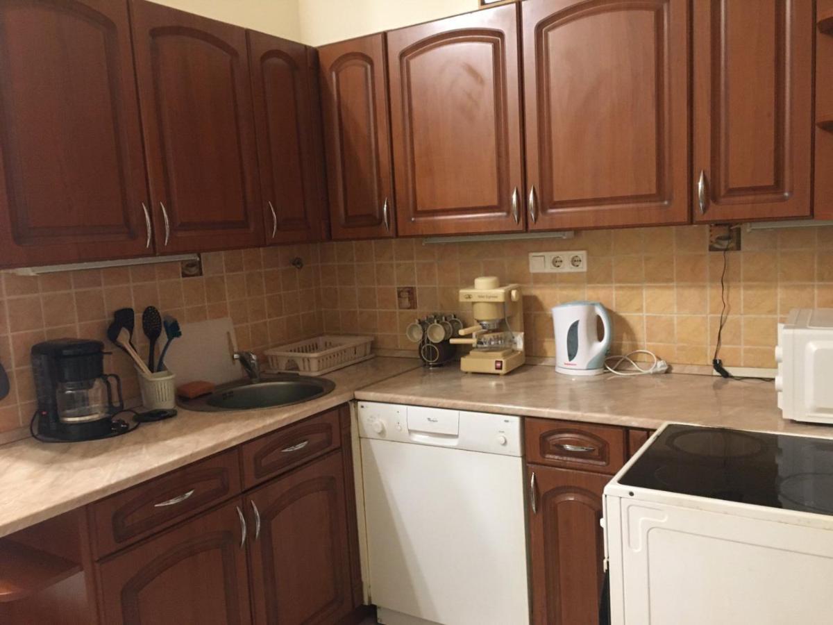 בודפשט Cozy Flat At Stadionok M Station מראה חיצוני תמונה